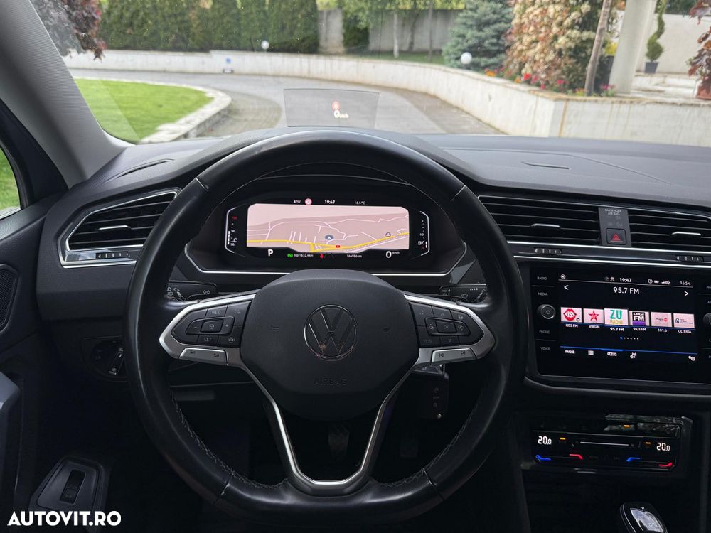 Volkswagen Tiguan - 19