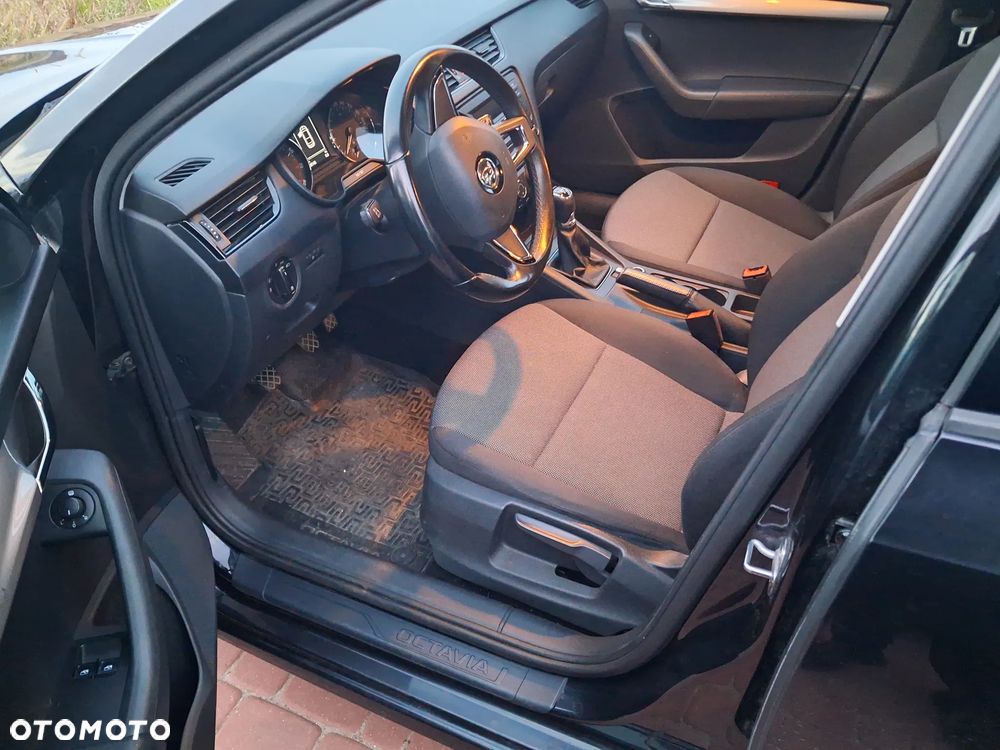 Skoda Octavia - 8
