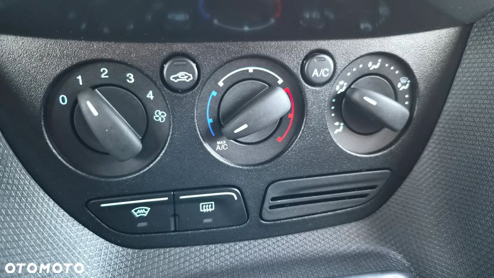 Ford Tourneo Connect 1.5TDCi Titanium - 27