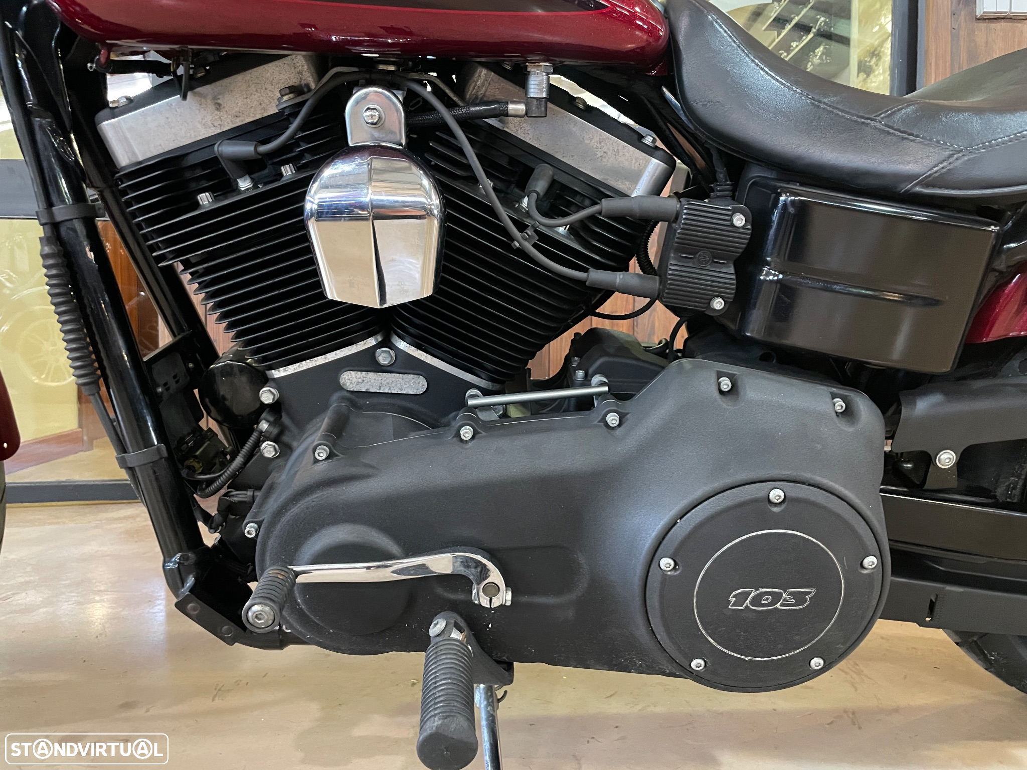 Harley-Davidson FX Dyna Street Bob - 12