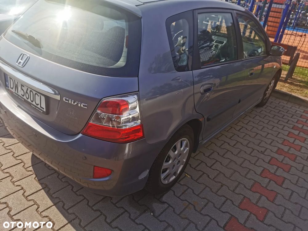 Honda Civic 2005 photo 3