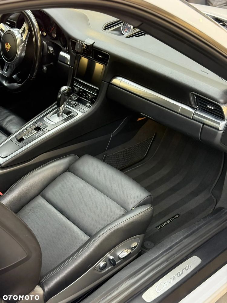 Porsche 911 Carrera PDK - 15