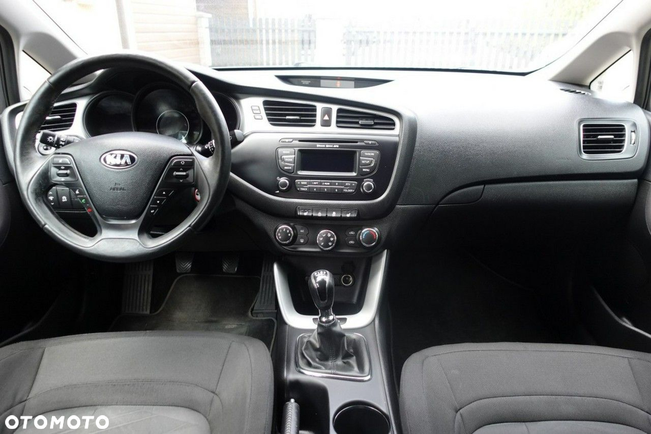 Kia Ceed - 13