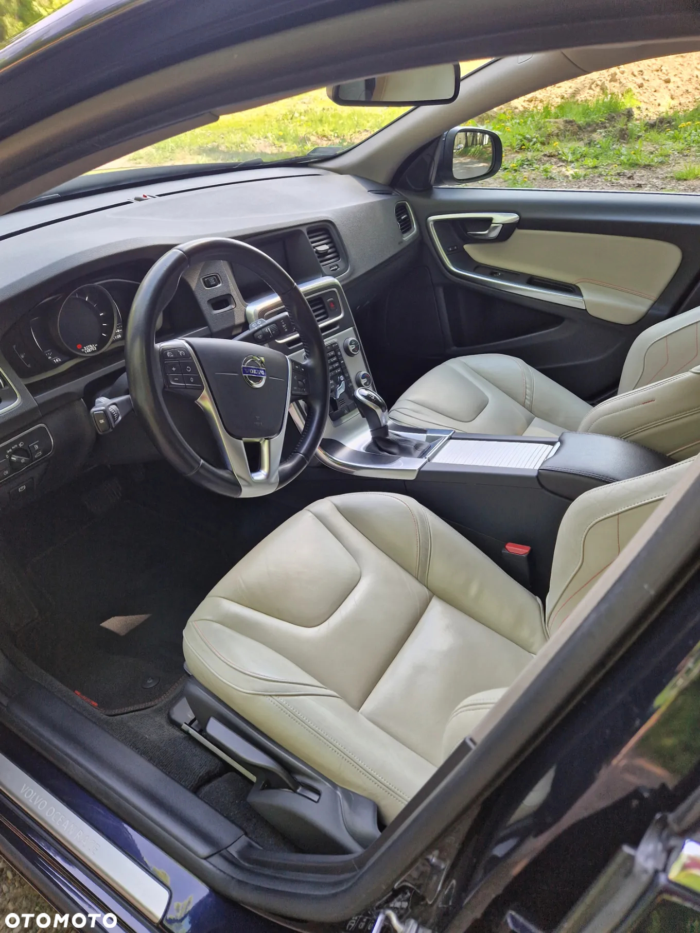 Volvo V60 D4 Drive-E Ocean Race - 12