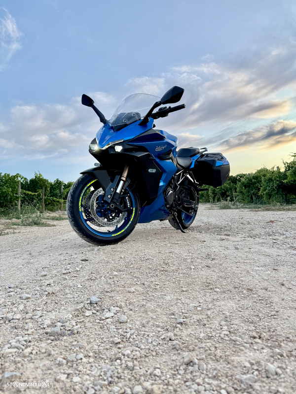 Suzuki GSX  1000 GT