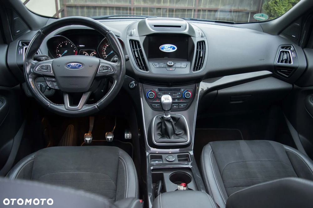 Ford Kuga 2.0 TDCi 4x4 ST-Line - 18