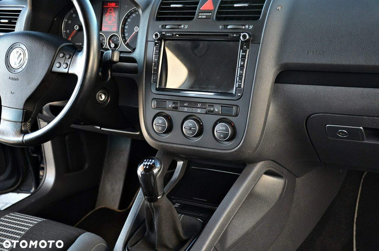 Volkswagen Golf - 26