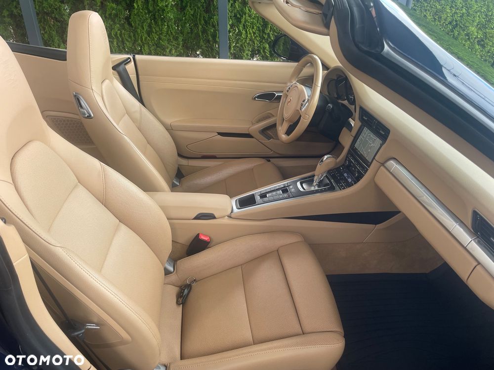 Porsche 911 Carrera PDK - 11