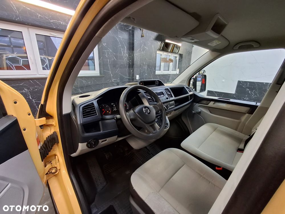 Volkswagen Transporter T6 Doka Dubel Kabina Brygadówka 6 Miejsc Klimatyzacja Tempomat Hak Aluminiowe Burty Światła Dzienne Halogeny Webasto 2016 Rok Euro 6 - 12