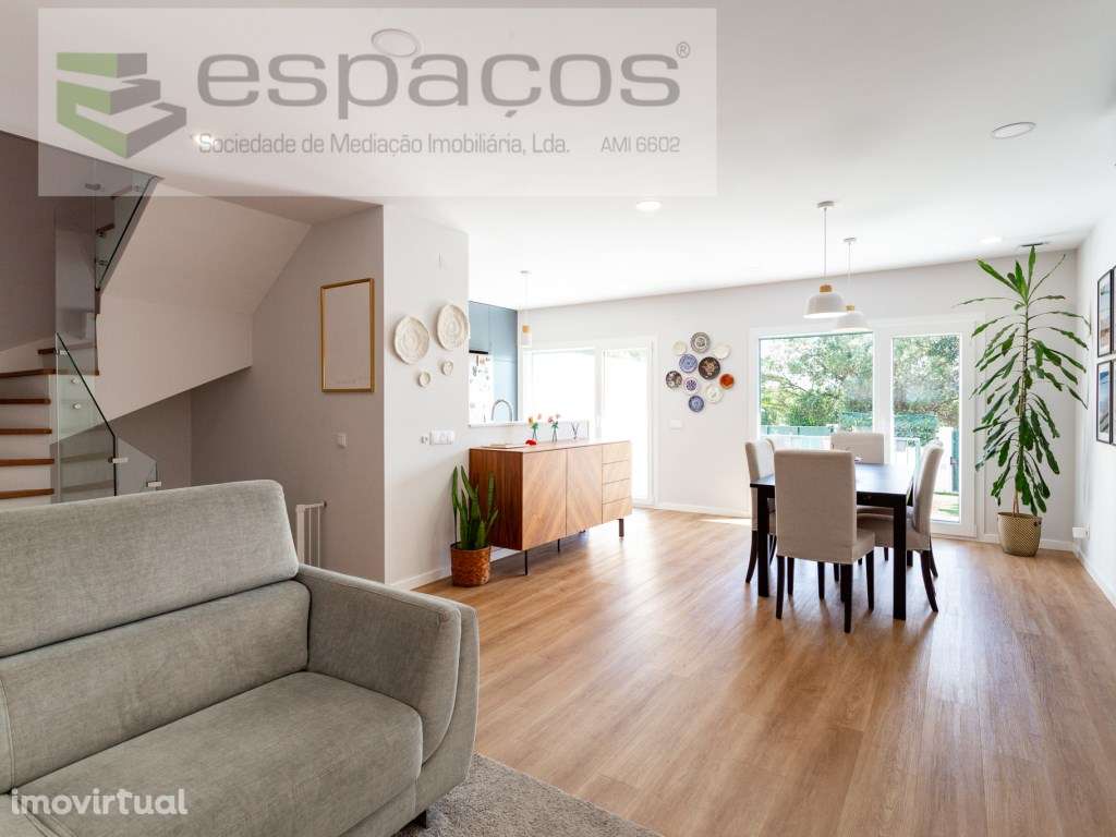 Moradia no Bairro da Petrogal, Bobadela - Grande imagem: 2/43