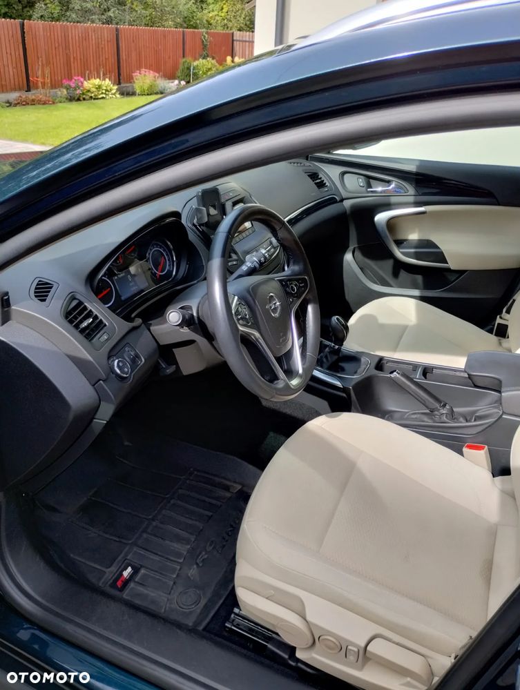 Opel Insignia - 12