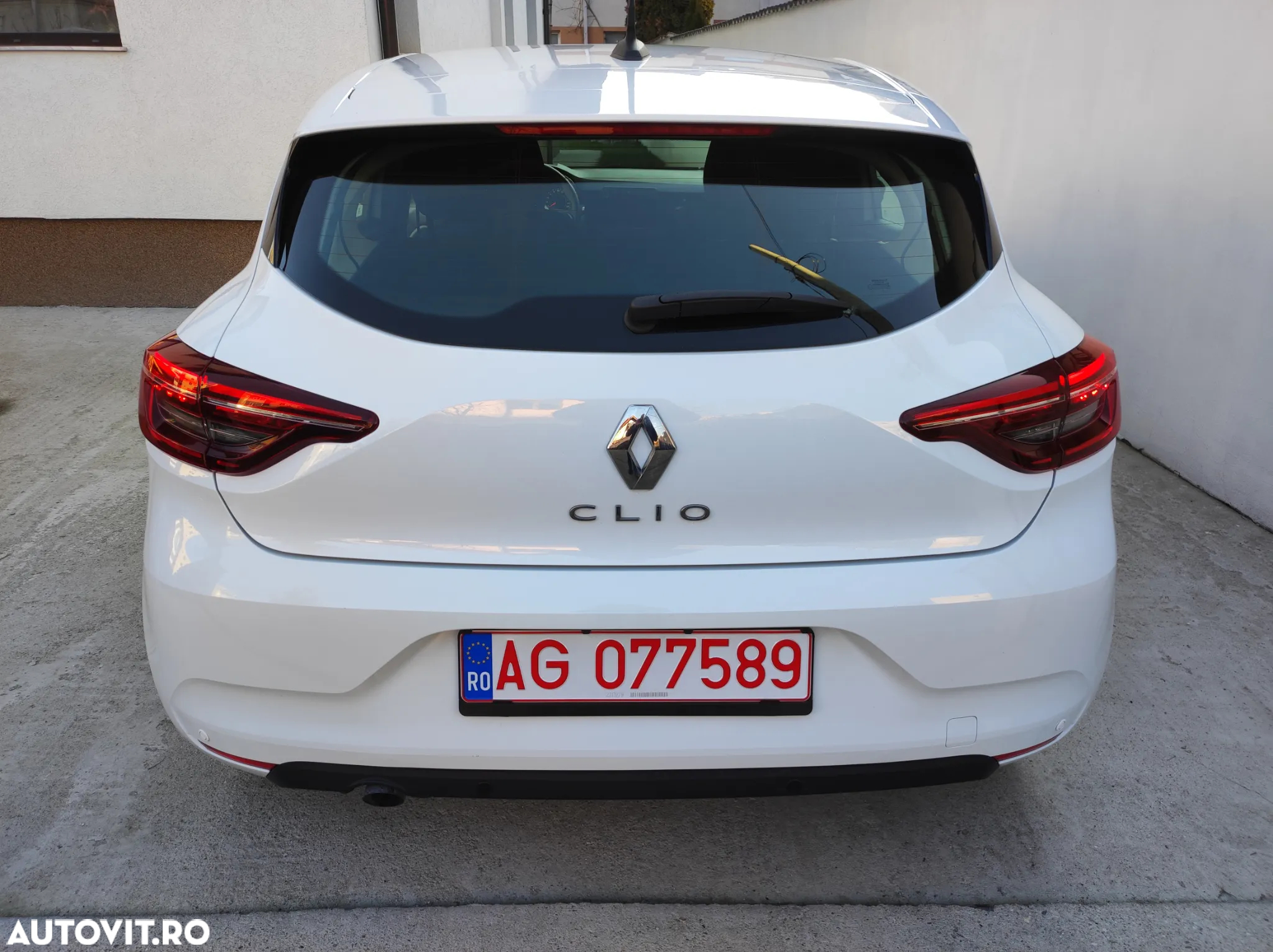 Renault Clio Energy dCi 90 Start & Stop Luxe - 4