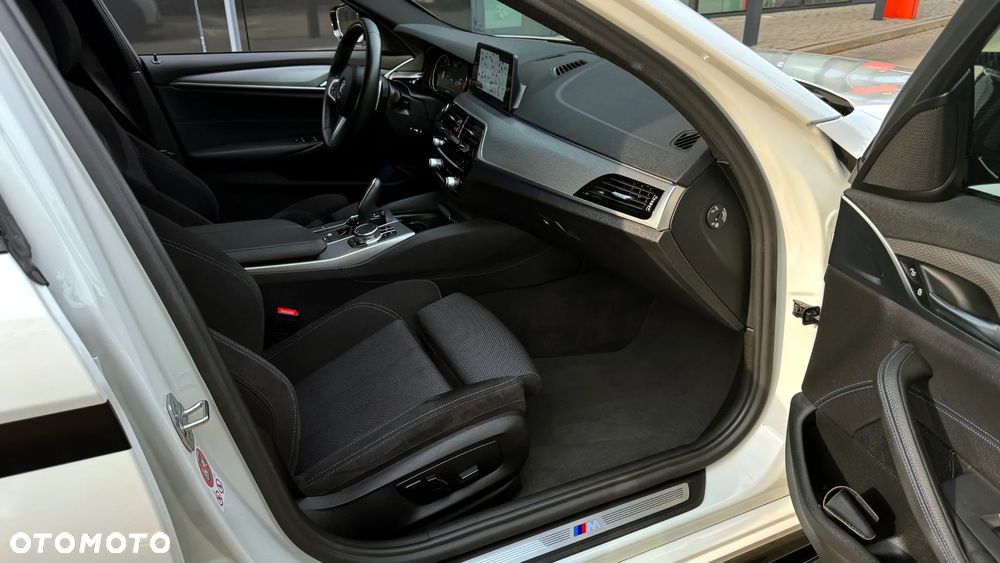 BMW Seria 5 530i xDrive M Sport sport - 25