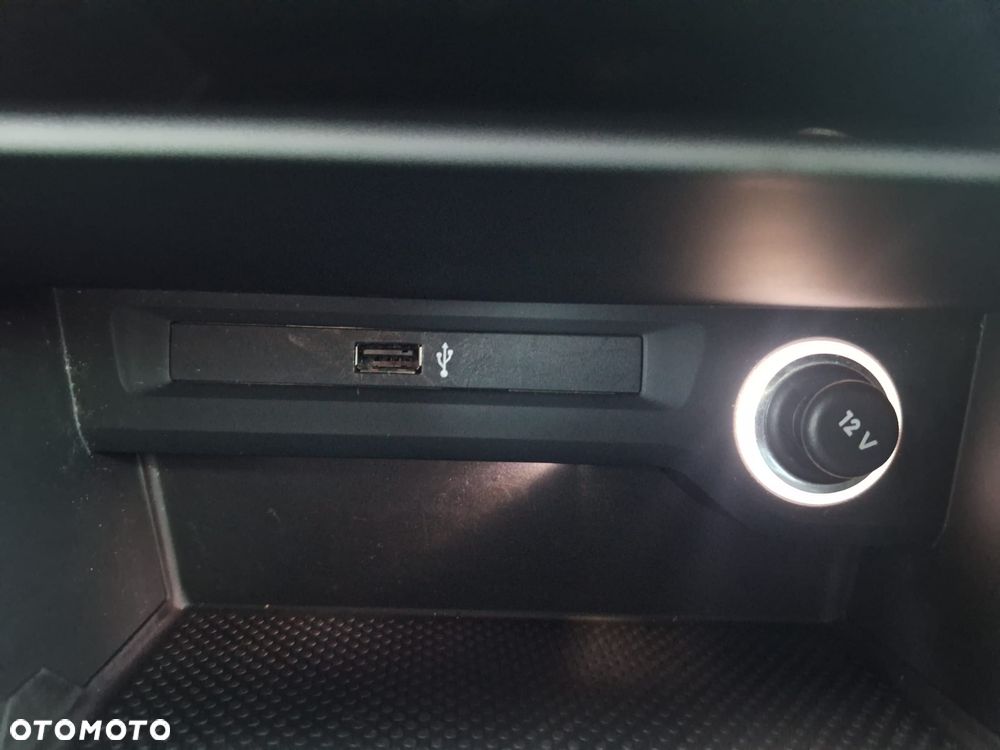 Volkswagen Touran 2.0 TDI SCR (BlueMotion Technology) DSG Comfortline - 19