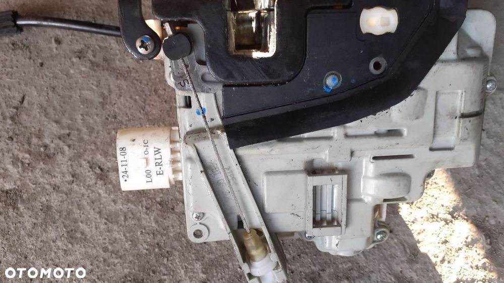 Szyby klamki mechanizmy VW Passat CC - 6