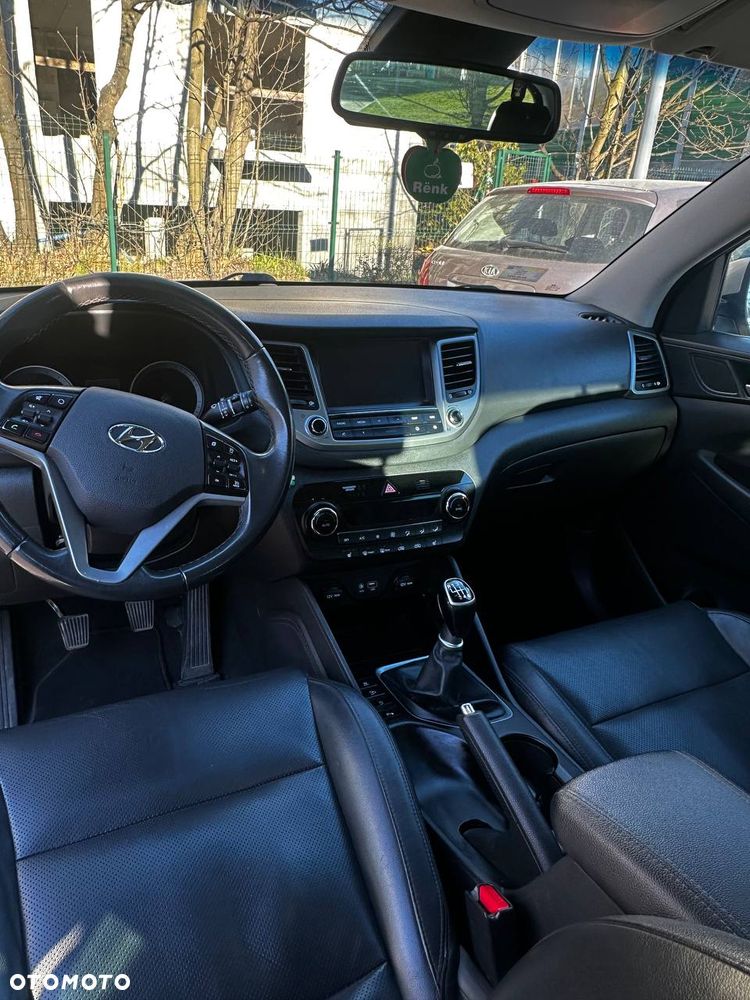 Hyundai Tucson 1.7 CRDI BlueDrive Comfort 2WD - 9