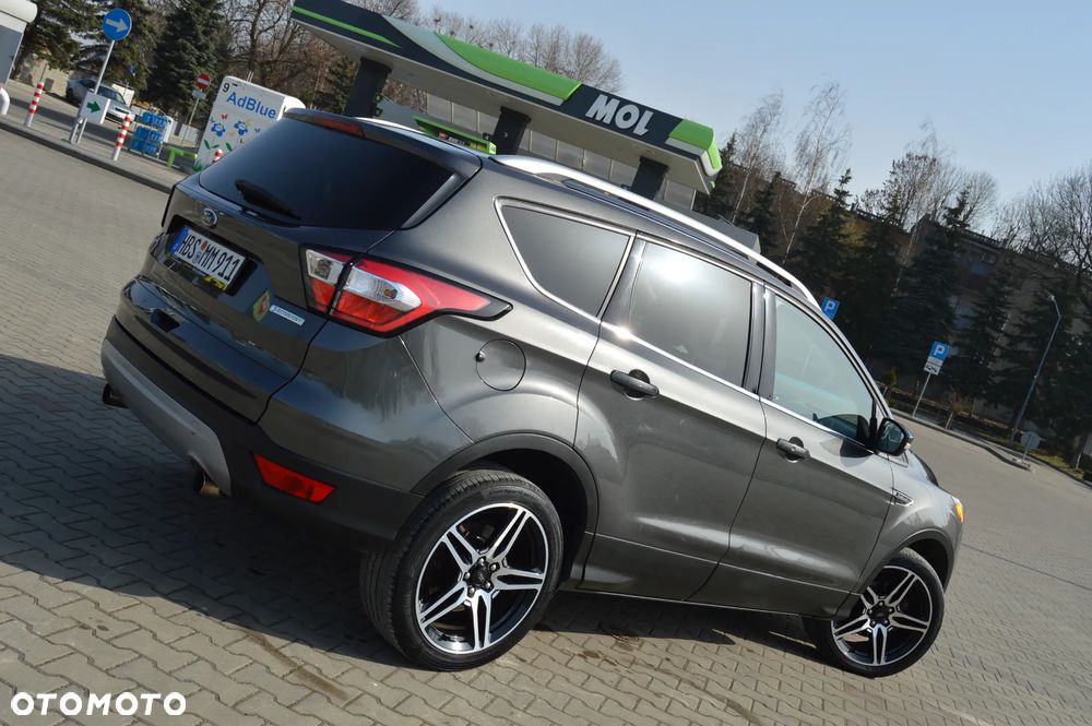 Ford Kuga 1.5 EcoBoost 2x4 Titanium - 25
