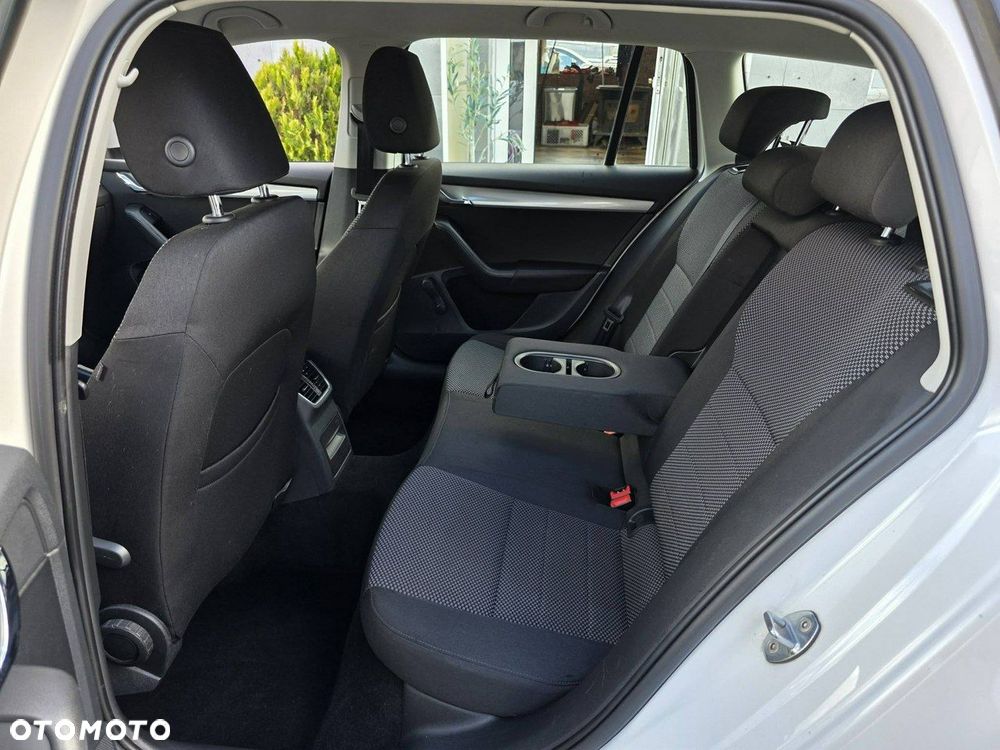 Skoda Octavia 1.6 TDI DPF Fun - 27