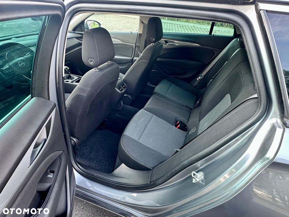 Opel Insignia - 27