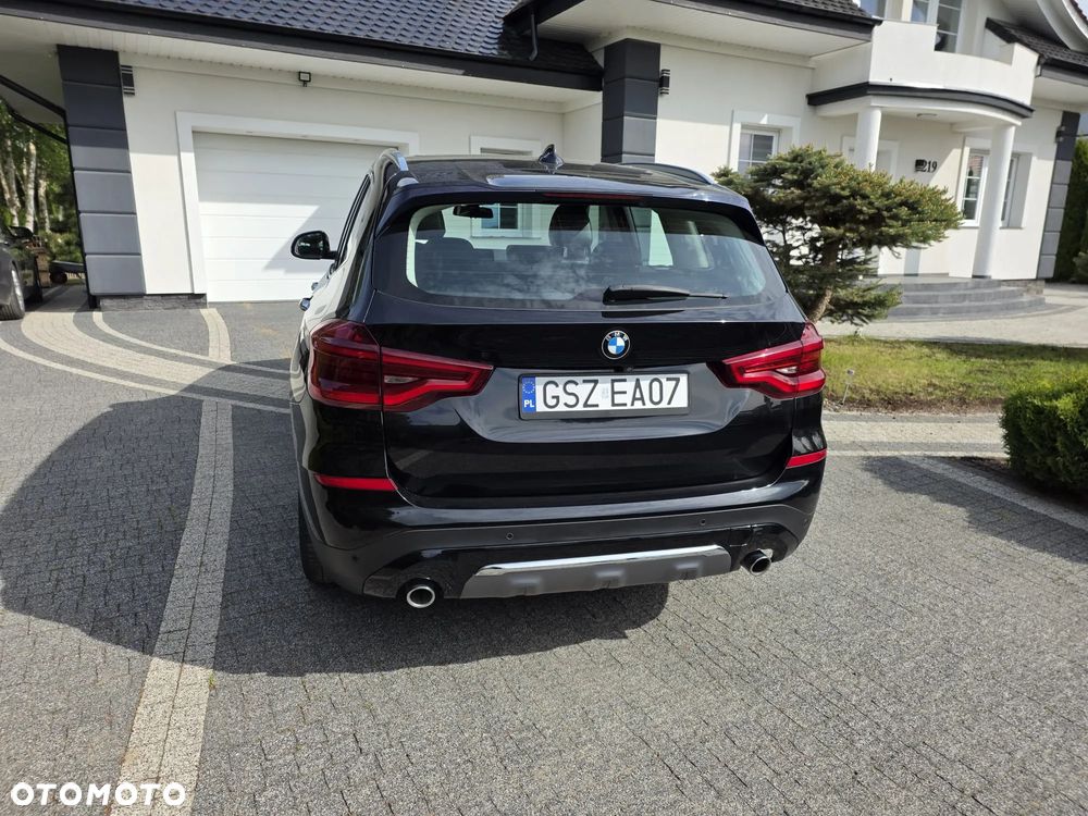 BMW X3 sDrive18d xLine - 10
