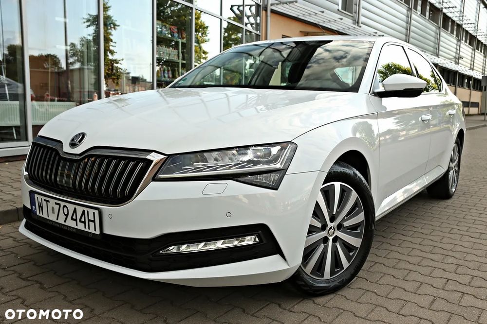 Skoda Superb 1.5 TSI Ambition DSG - 9