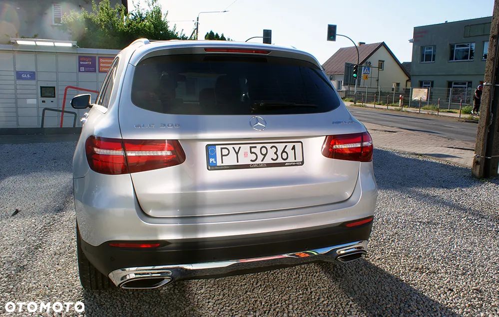 Mercedes-Benz GLC 300 4Matic 9G-TRONIC AMG Line - 6