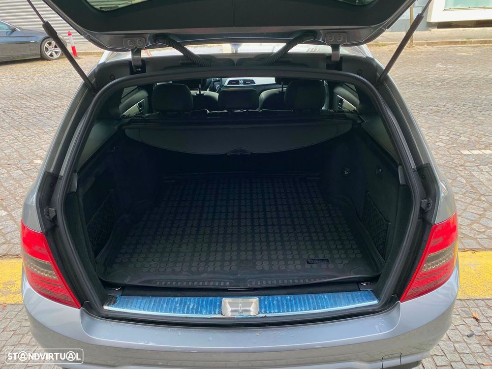 Mercedes-Benz C 180 Station AMG Line - 21