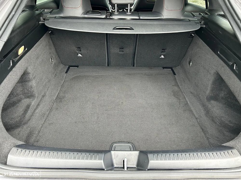 Mercedes-Benz CLA 180 d Shooting Brake AMG Line Aut. - 48