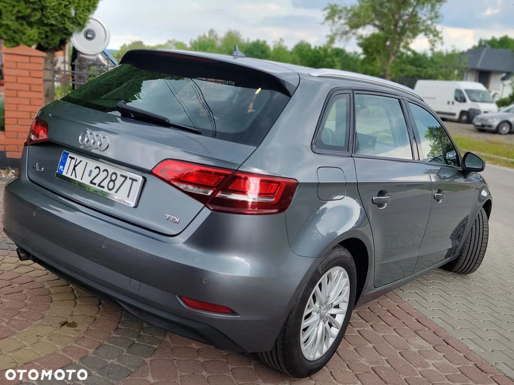 Audi A3 Sportback - 4