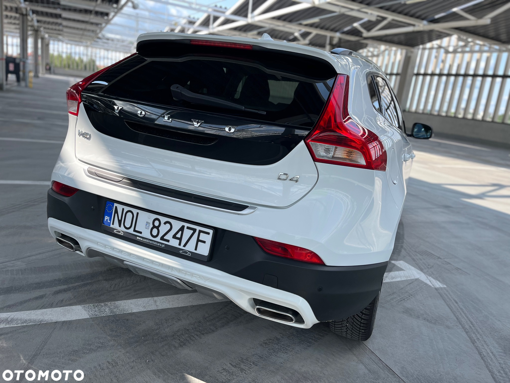 Volvo V40 Cross Country D4 Geartronic Momentum - 8