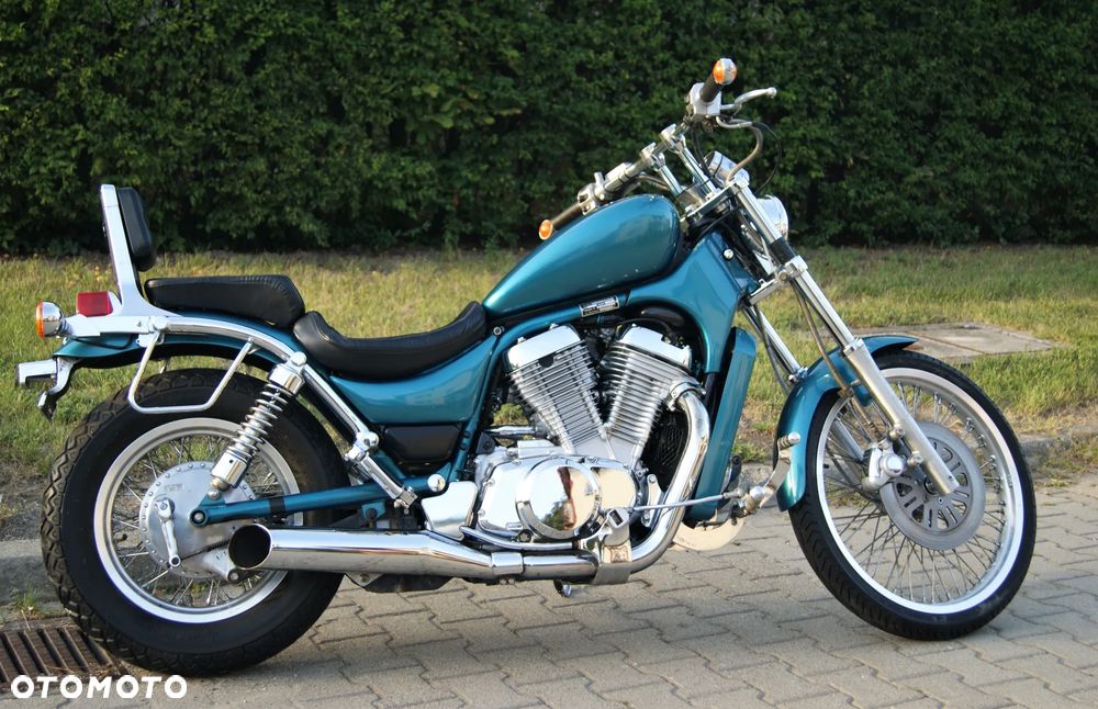 Suzuki Intruder - 2