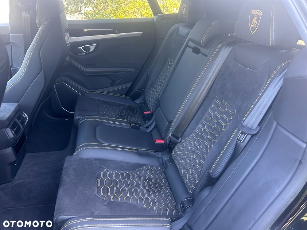 Lamborghini Urus - 11