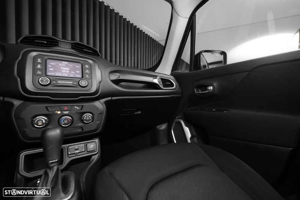 Jeep Renegade - 16