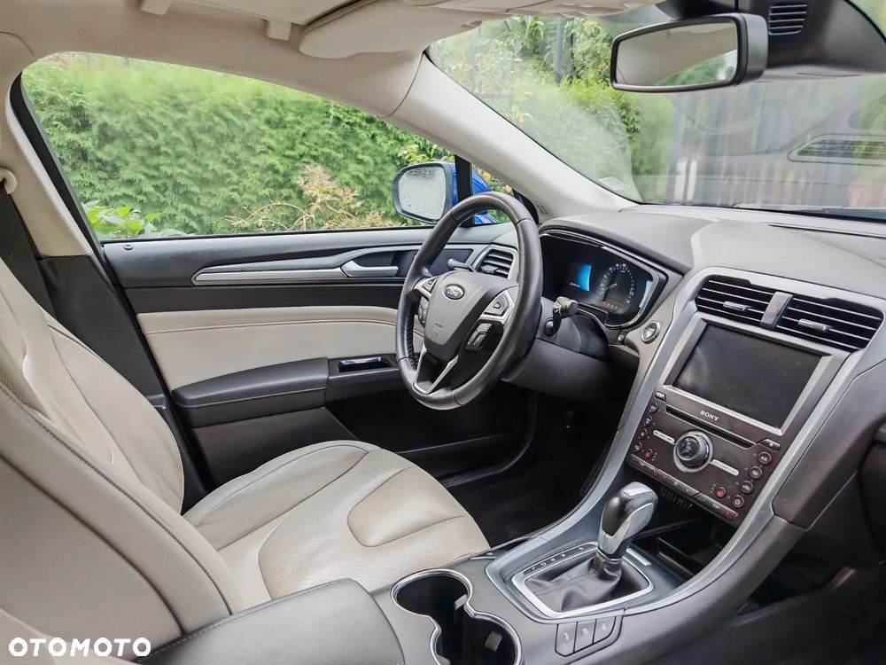 Ford Mondeo Vignale 2.0 Hybrid - 10