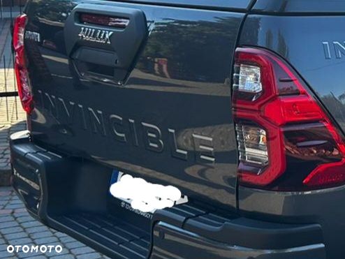 Toyota Hilux 2.8 D-4D Double Cab Invincible 4x4 - 4