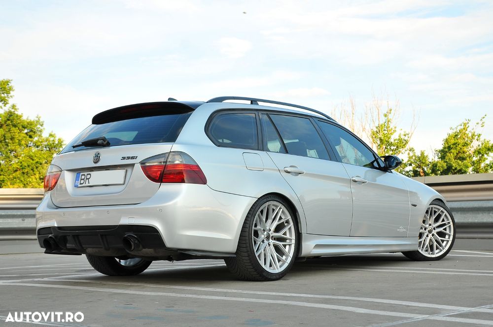 BMW Seria 3 335i Aut. - 7