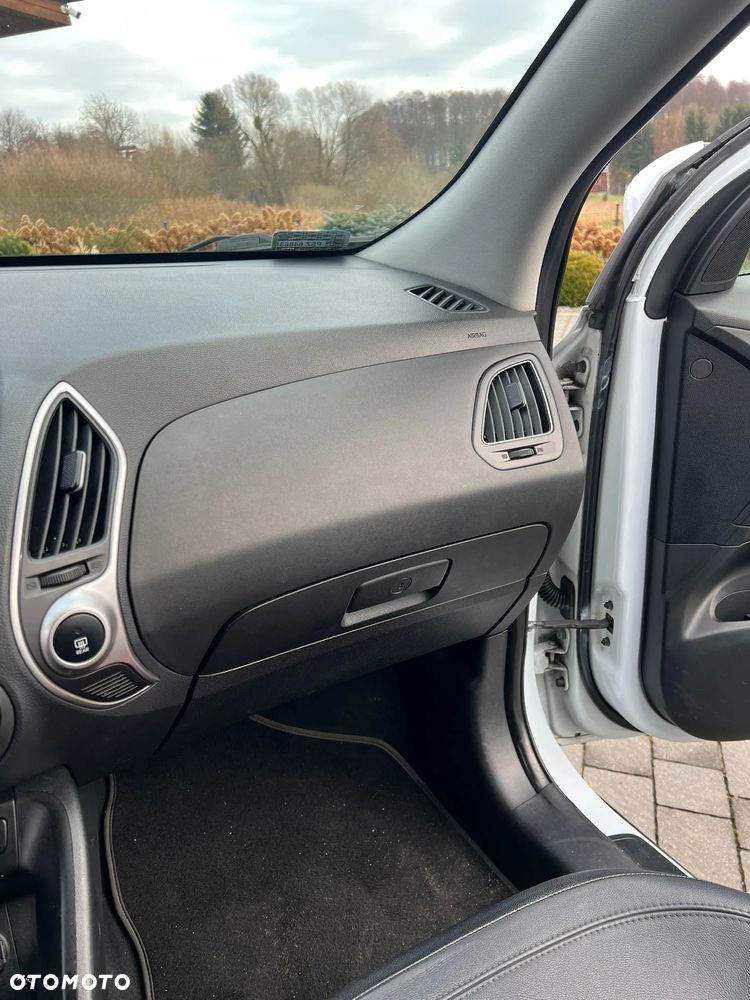 Hyundai ix35 2.0 CRDi 4WD Automatik Premium - 17