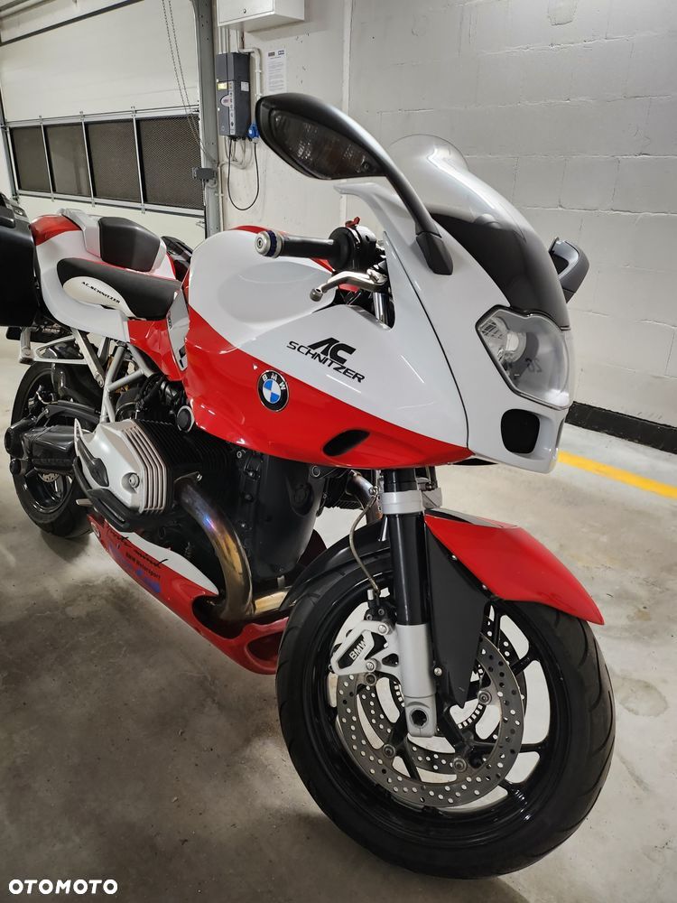 BMW R - 1
