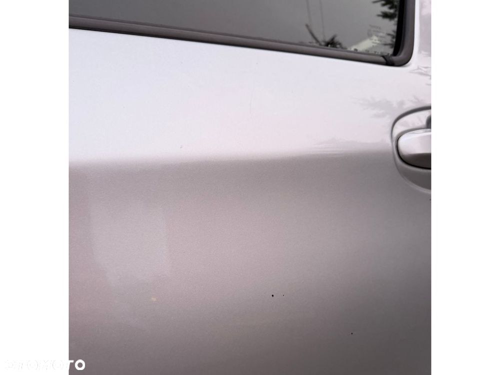 Toyota Yaris 1.33 Active EU6 - 11