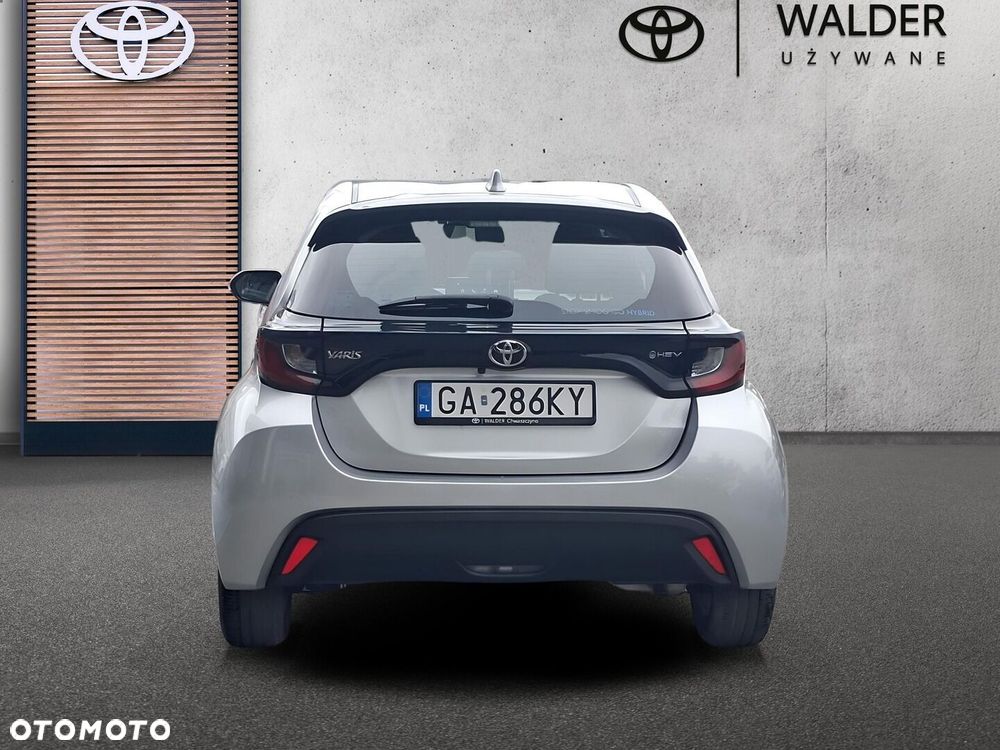 Toyota Yaris - 4