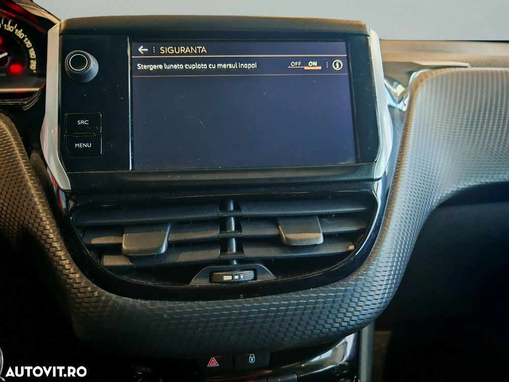 Peugeot 2008 1.2 PureTech Turbo EAT6 S&S Allure - 22