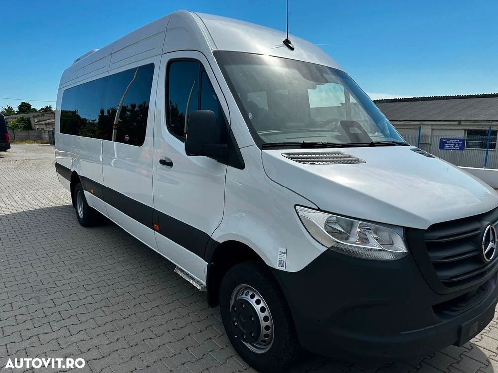 Mercedes-Benz Sprinter 517 Microbuz VIP 20+1 locuri Categoria a II-a 2026 - 1