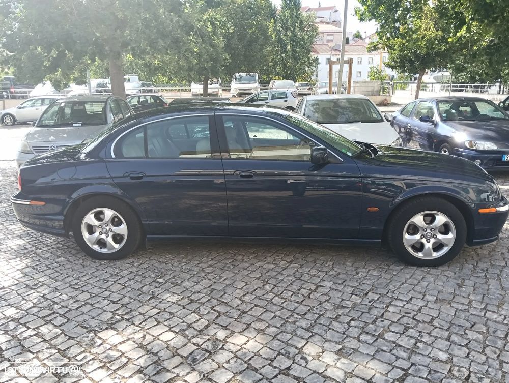 Jaguar S-Type 3.0 V6 Executive Auto. - 38
