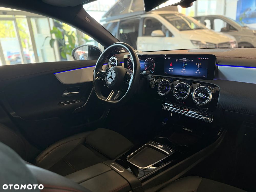 Mercedes-Benz CLA 200 AMG Line 7G-DCT - 5