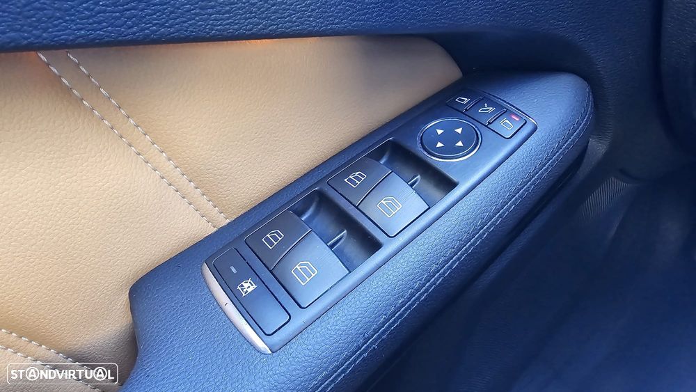 Mercedes-Benz E 300 Bluetec Hybrid Avantgarde - 27
