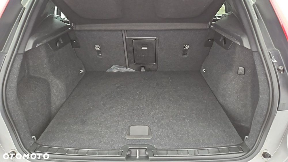 Volvo XC 40 - 23