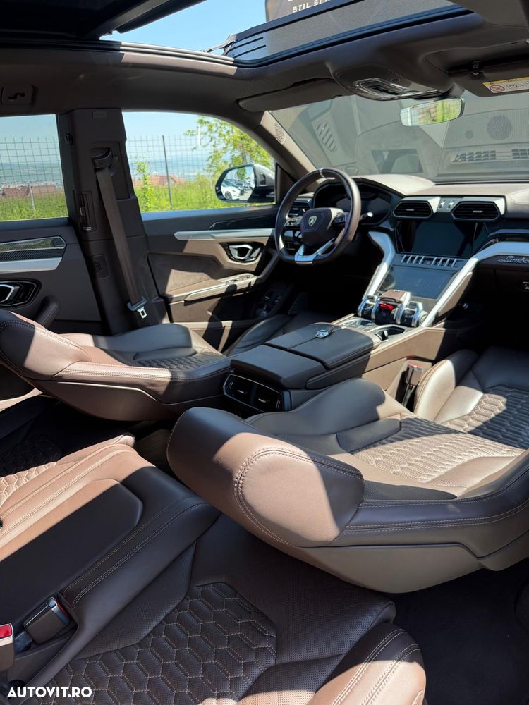 Lamborghini URUS Standard - 4