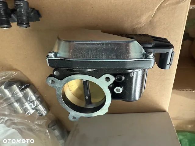 Głowice Cylindry wałek rozrządu Pompa oleju przepusnica Zestaw góry silnika 121'' - 28