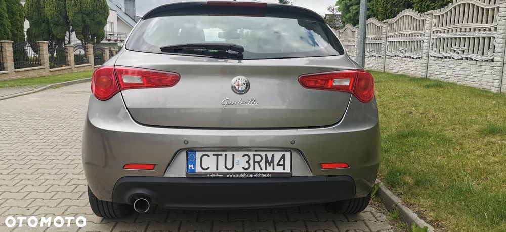 Alfa Romeo Giulietta - 1