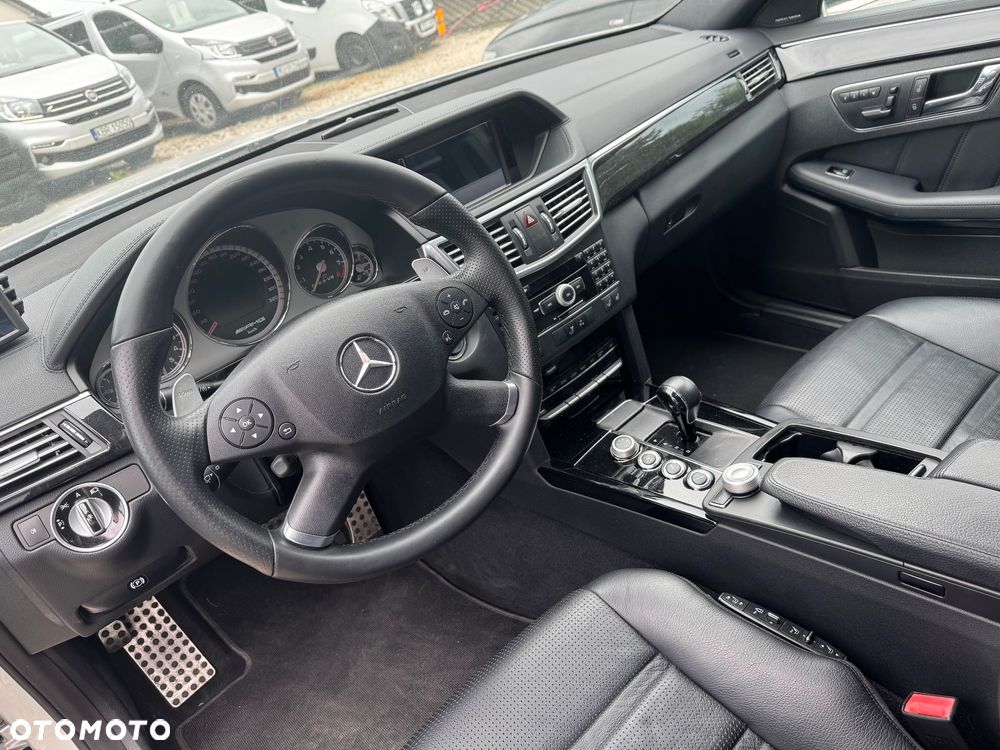 Mercedes-Benz Klasa E 63 AMG AMG Speedshift 7G-MCT - 14